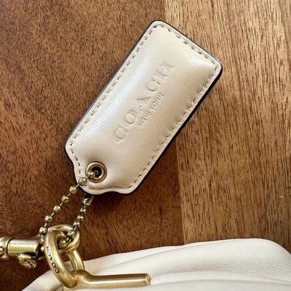 ❌SOLD❌ Coach Pillow Tabby Top Handle Crossbody Bag Ivory 18 - Picture 6 of 15